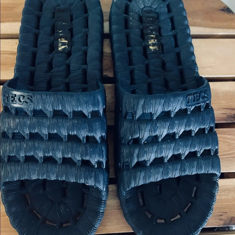 TECS Sandals, Perfect for water usage. Size 9/40 - Picture 3 of 4